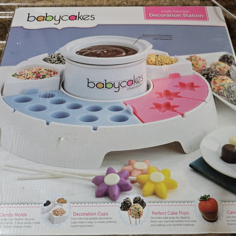 New in box!! Baby cakes decoration station!